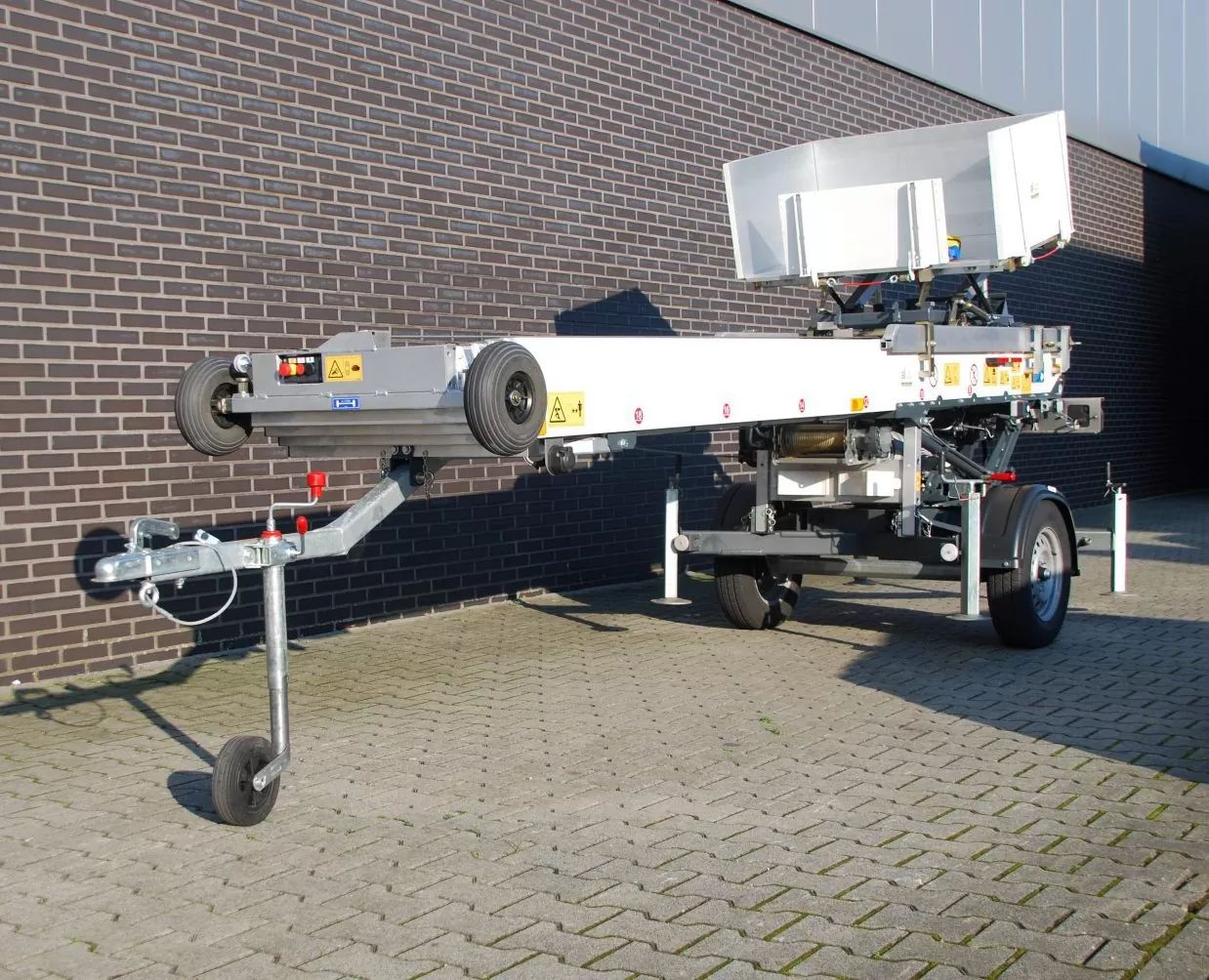 Verhuislift op trailer in Roeselare