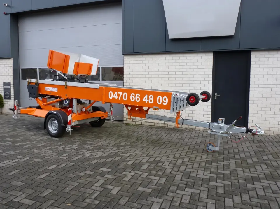 Verhuislift op trailer in Tielt